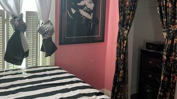 1 chambre, fer et planche Ă repasser, Wi-Fi, draps fournis