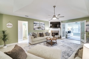 House (3 Bedrooms) | Interior