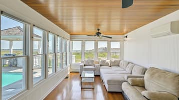 House (Multiple Bedrooms) | Bahagian dalam