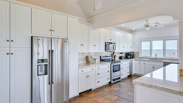 House (Multiple Bedrooms) | Bahagian dalam