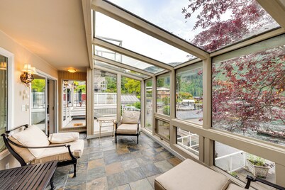 Waterfront Home on Lake Samish w/ Hot Tub & Dock!