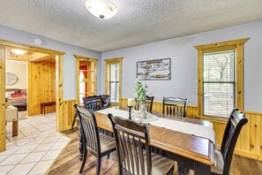 House (3 Bedrooms) | Interior - < 3 Mi to Broken Bow Lake: Hot Tub Haven! (Broken Bow)