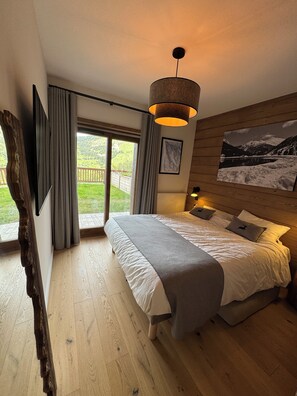 Zimmersafe, Bügeleisen/Bügelbrett, Reisekinderbett, kostenloses WLAN