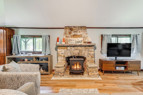 House (2 Bedrooms) | Interior