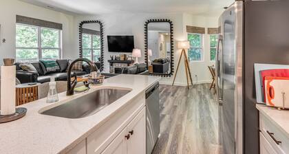 Golf Access & Furnished Deck: Cabin in Clayton