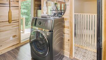 Apartment (0 Bedroom) | Interior