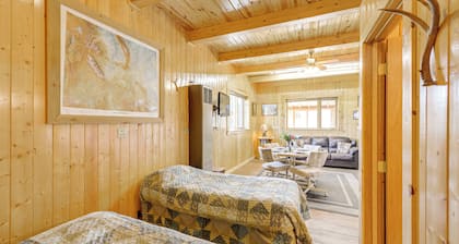 Close to Green River: Quaint Mtn-view Studio!