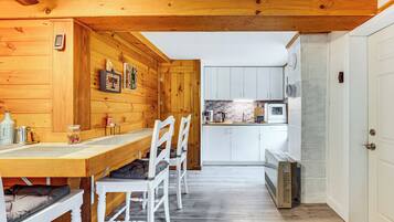 Casa (2 Bedrooms) | Interior