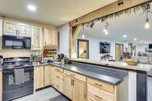 Interior - 6 Mi to Main Street: Dog-friendly Home in Dover! (Dover)