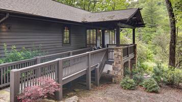 House (2 Bedrooms) | Bahagian dalam