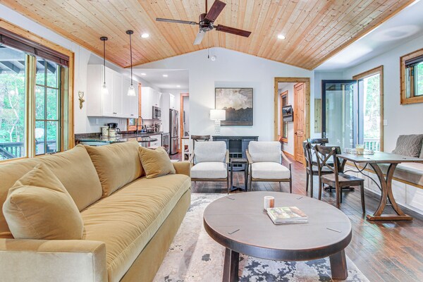 Resort Perks, By Lake Glenville: Chinquapin Escape - Sapphire, NC