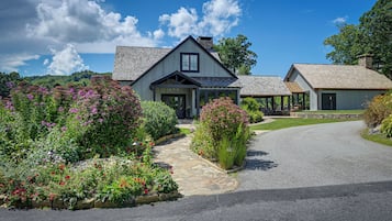 House (2 Bedrooms) | Bahagian dalam