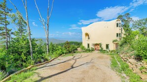 Interior - Unique Mountain-view Dome Home in Weaverville (Weaverville)
