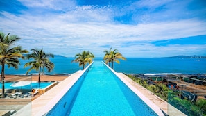 4 bedrooms, Internet - Beachfront Luxury 4BR Penthouse With Incredible Ocean Views (Puerto Vallarta)