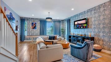 House | 9 bedrooms, Internet