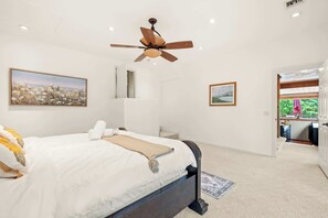 House - Spacious Family Retreat w Game Room Scenic Decks (Chino Hills)