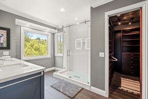 Rumah | 5 kamar tidur dan internet