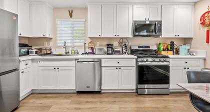 Heartwarming Family Stay 10 Min Walk to Pomona Valley Hospital