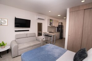 1 habitación, tabla de planchar con plancha, wifi y ropa de cama 