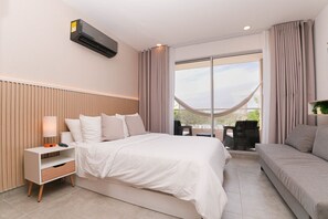 1 slaapkamer, een strijkplank/strijkijzer, gratis wifi, beddengoed