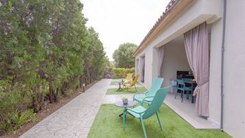 Camera Deluxe, vista cortile | Terrazza/patio