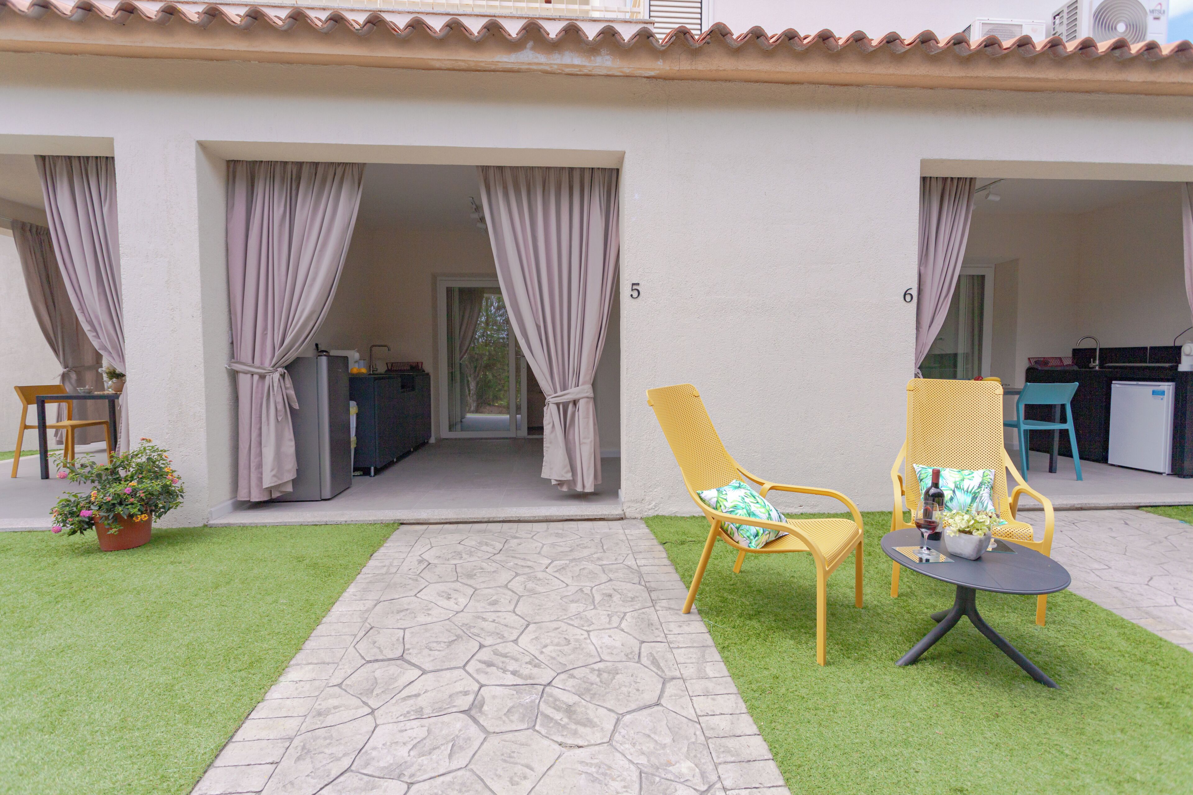 Tripla Comfort, vista cortile | Terrazza/patio