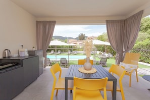 Comfort Quadruple Room, Pool View | Private kitchen | Full-size fridge, stovetop, cookware/dishes/utensils - Le dune RELAX camere cucina&piscina (San Teodoro)