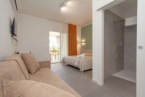 Comfort Quadruple Room, Pool View | Desk, free WiFi - Le dune RELAX camere cucina&piscina (San Teodoro)