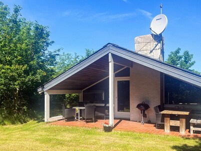 6 Person Holiday Home in Jerup