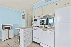 Fridge, microwave, dishwasher, coffee/tea maker
