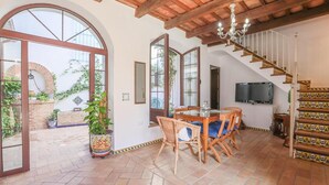 Unclassified image, 4 of 33, button - Apartment in Penaflor With Charming Patio (Penaflor)