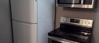 Uptown Charlotte! Hi-speed wifi and pet friendly!