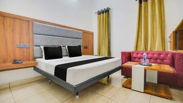 Luxury Room | Rollaway beds, free WiFi, bed sheets