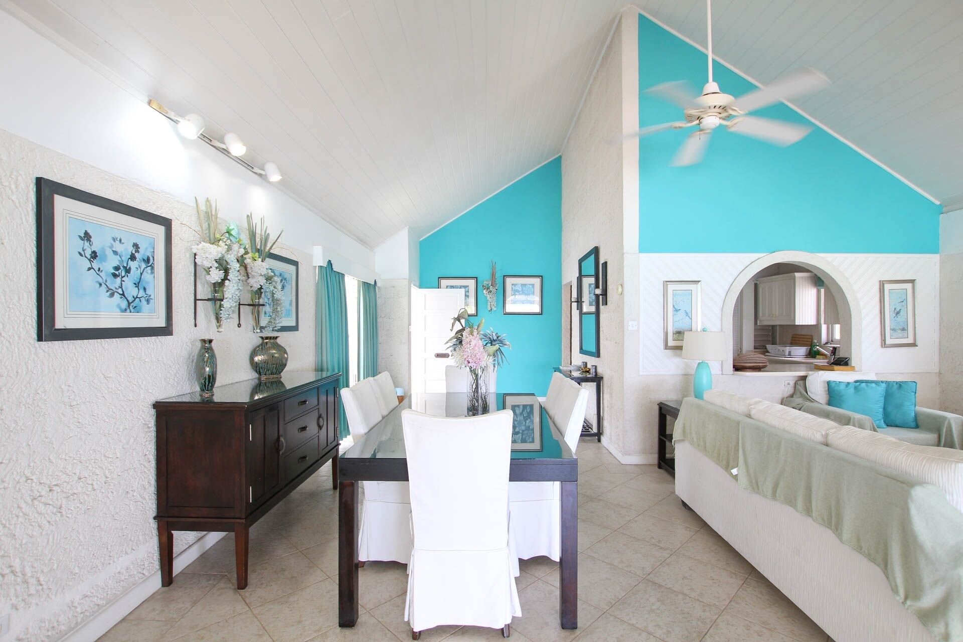 House, 4 Bedrooms | Interior