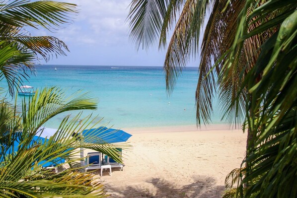 House, 4 Bedrooms | Beach