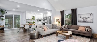 Lake LBJ Compound | 2 Homes Side-by-Side | Sleeps 25 | Pool | Hot Tub | Great Fi