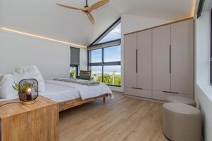 4 bedrooms, desk, iron/ironing board, free WiFi