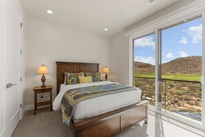 8 chambres, espace de travail pour ordinateur portable