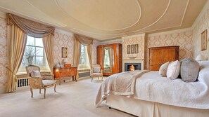 8 bedrooms, free WiFi, bed sheets