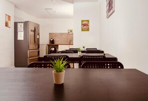 Dining - Lagos Marina Studio- King Bed- Ensuite- Balcony (Lagos)