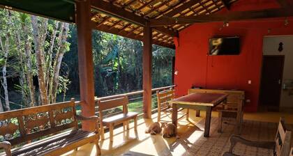 Suíte em São Francisco Xavier com piscina e vista