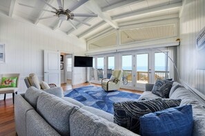 Smart TV, DVD player, table tennis, stereo - Peace of Heaven Three Bedroom Oceanfront Home in Long Bay Estates (Myrtle Beach)