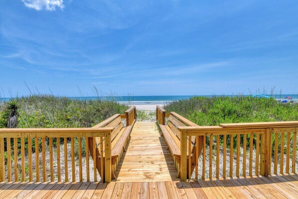 Property grounds - Peace of Heaven Three Bedroom Oceanfront Home in Long Bay Estates (Myrtle Beach)