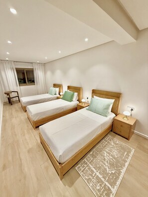 WiFi, bed sheets