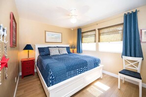 3 bedrooms, desk, iron/ironing board, travel cot