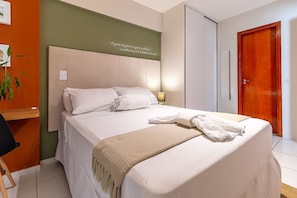 3 Schlafzimmer, Schreibtisch, Bügeleisen/Bügelbrett, kostenloses WLAN