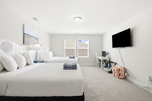 3 bedrooms, desk, iron/ironing board, free WiFi
