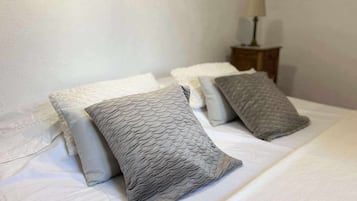 2 chambres, Wi-Fi gratuit, draps fournis
