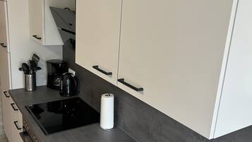 Ofen, Herdplatte, Geschirrspüler