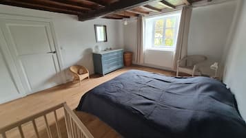 3 bedrooms, WiFi, bed sheets